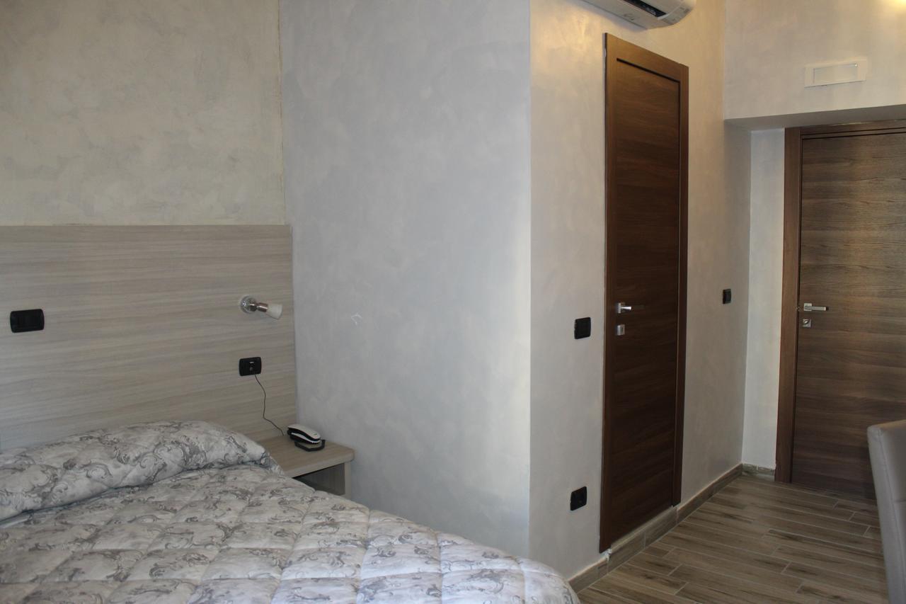 Ricci Rooms Генуа Екстериор снимка