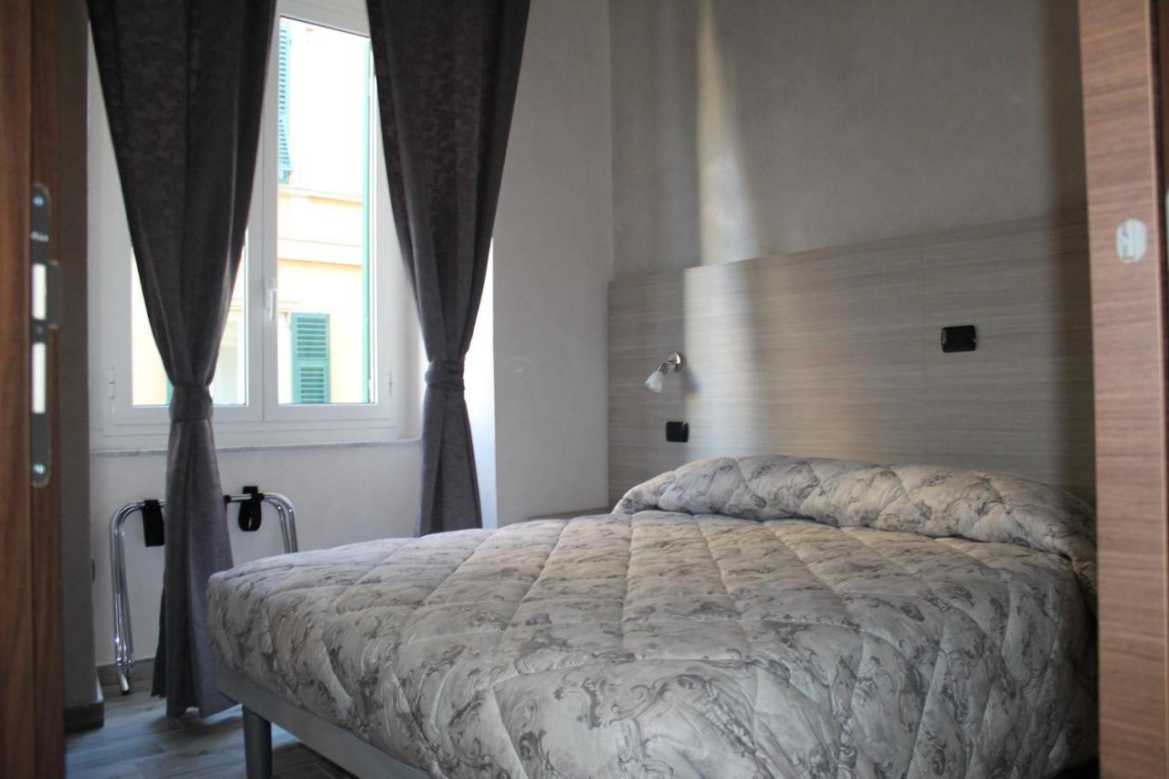 Ricci Rooms Генуа Стая снимка